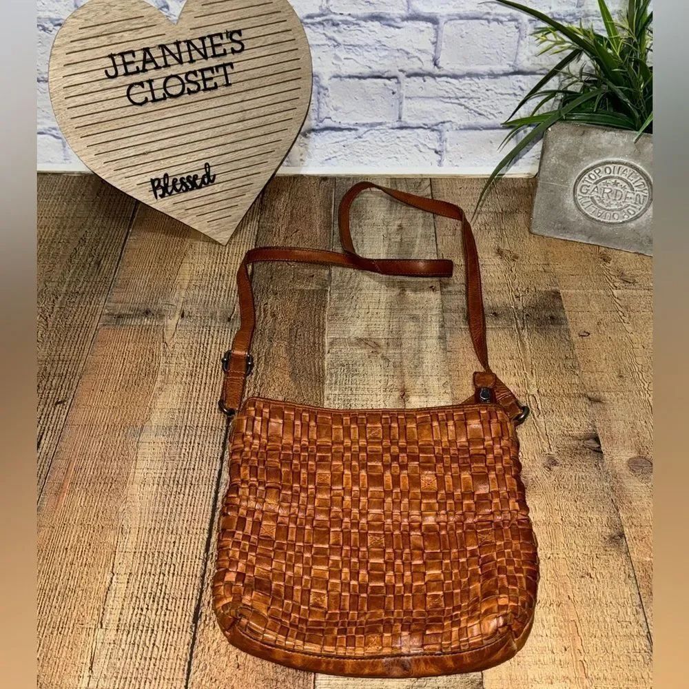 VILENCA HOLLAND Woven Leather Brown Cognac Crossbody/Adjustable Shoulder Purse